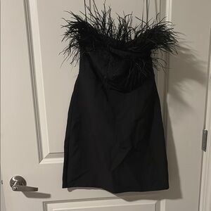 Chic Black Feathered Strapless Dress